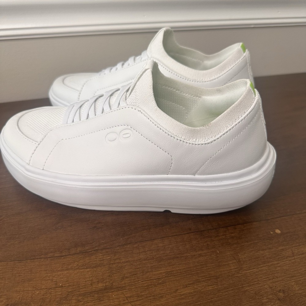 OOFOS Women Club+ Leather Slip-On Recovery Shoes Sneakers 9 White Comfort Laces - Picture 3 of 8